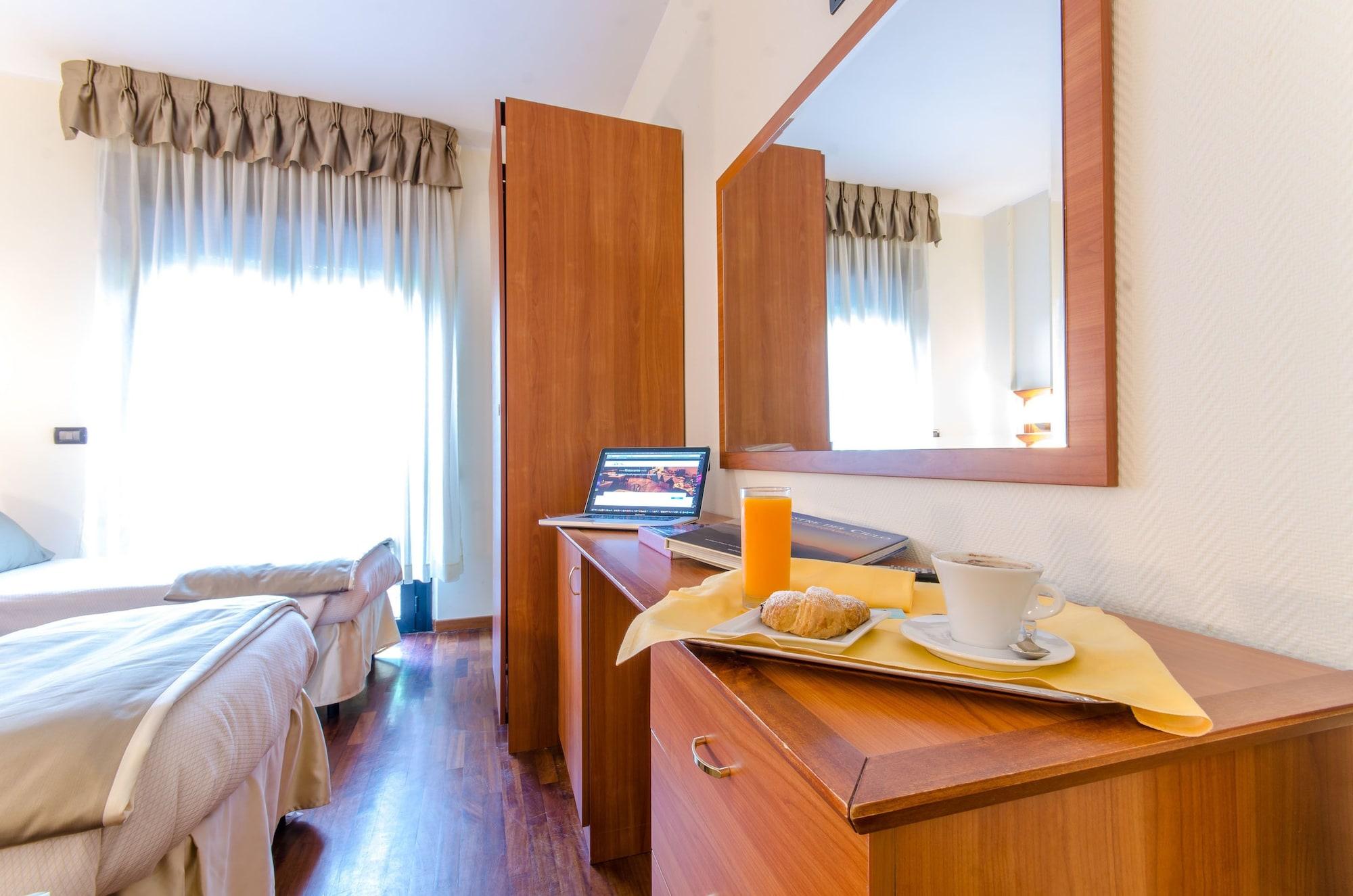 Hotel Federico II Л'Аквіла Екстер'єр фото