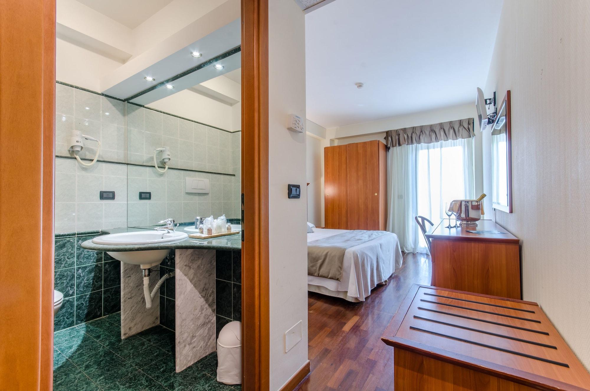 Hotel Federico II Л'Аквіла Екстер'єр фото