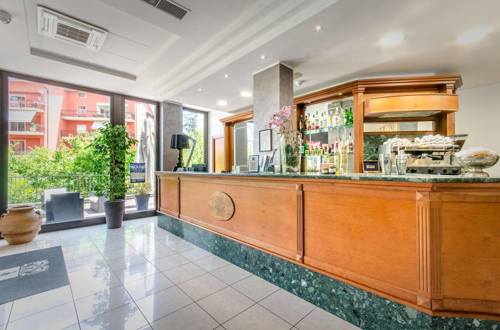 Hotel Federico II Л'Аквіла Екстер'єр фото